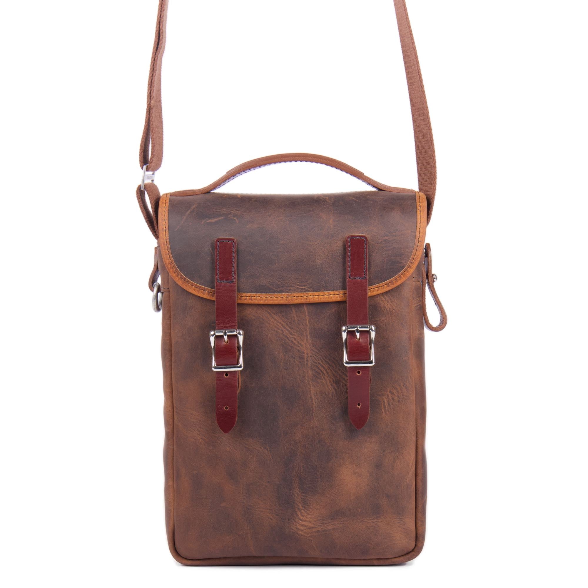 Double bottle wine satchel in good times by sonoma county leather front view