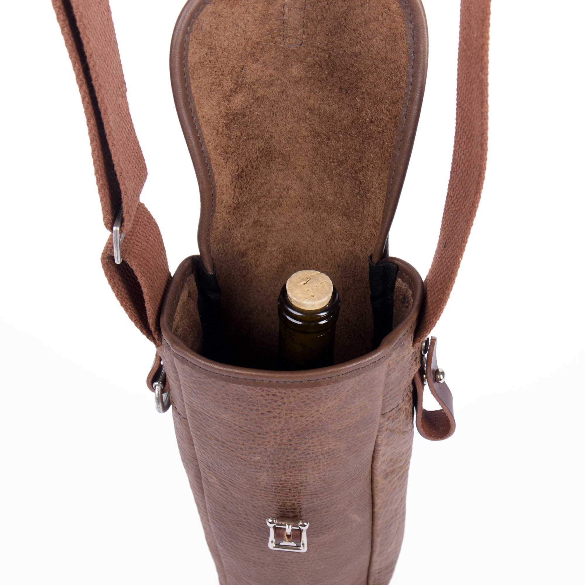 Single bottle wine satchel in cocoa adventure by sonoma county leather open interior with bottle