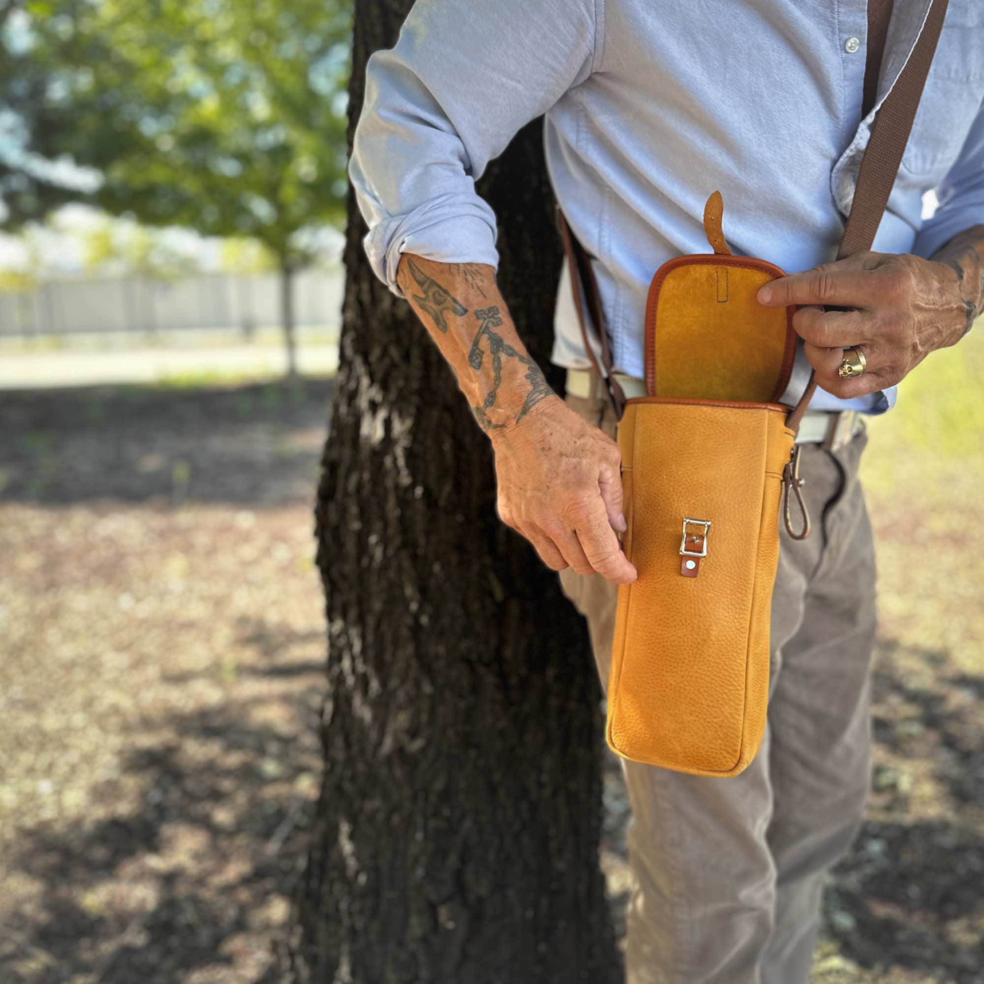 Single bottle wine satchel in amber adventure by sonoma county leather opening lifestyle