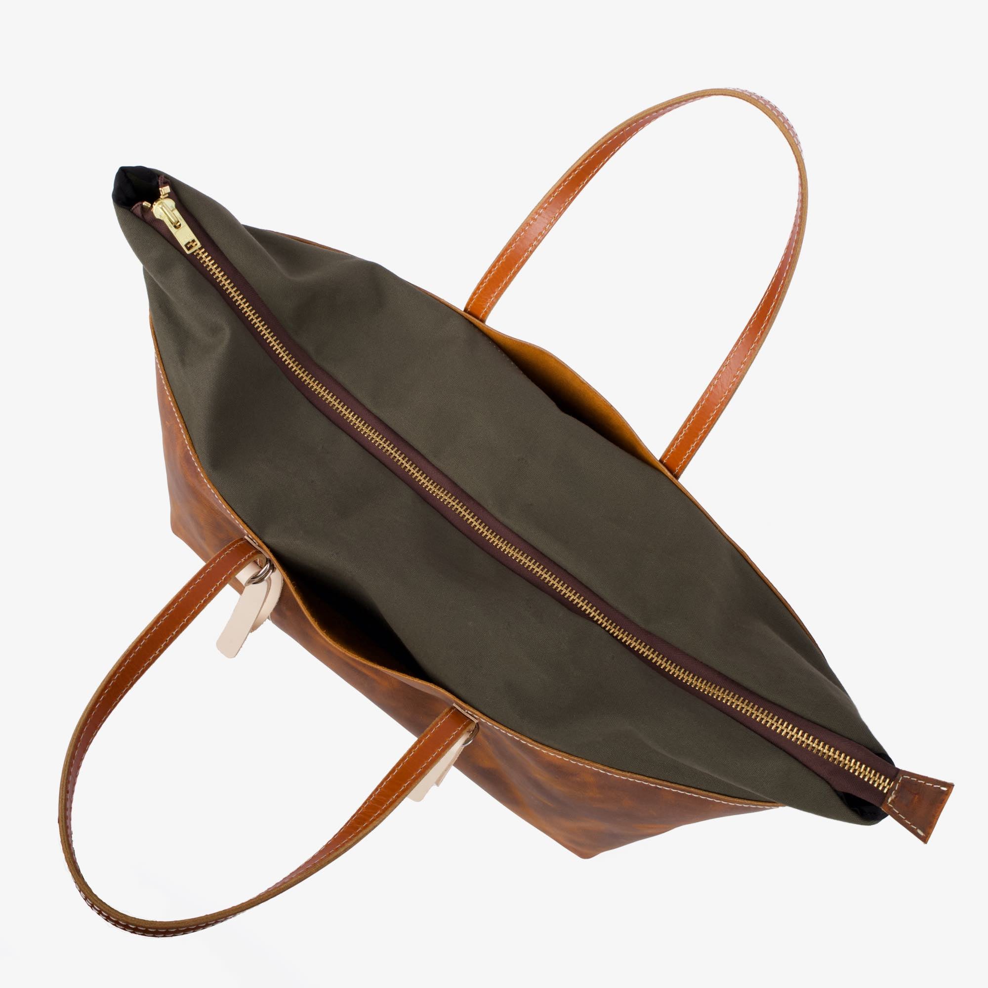 Moon mountain weekender by sonoma county leather top closed